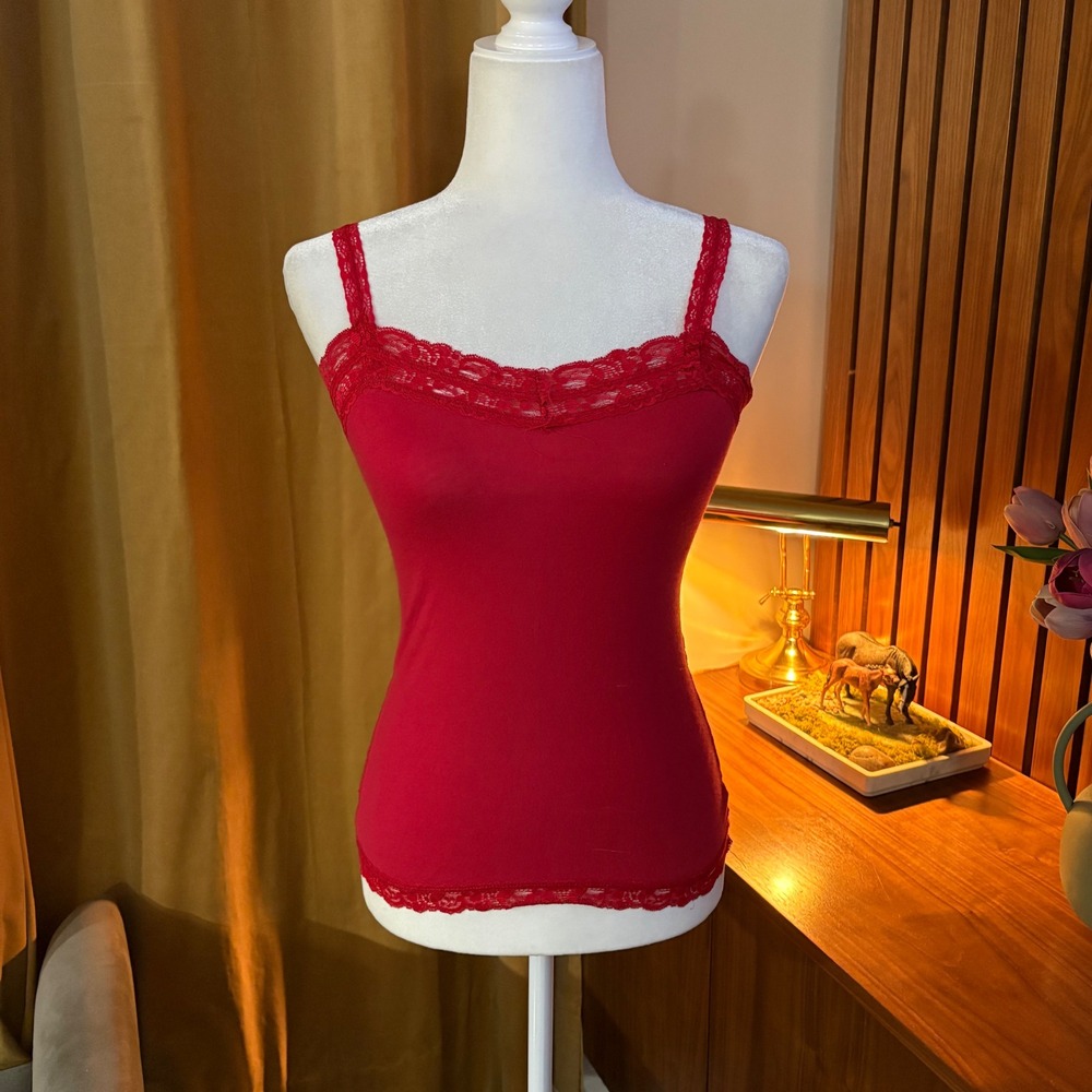 Wet Seal Red Lace Trim Camisole‎ Tank Top Small Adjustable Straps Cotton Blend